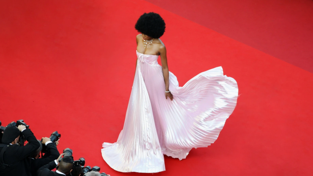 Festival de Cannes : les stars sommées de venir en train, les jets privés dans le viseur de militants écologistes