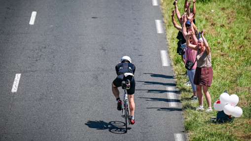 Ironman annul&eacute; &agrave; Nice : un cycliste de 42 ans meurt sur le parcours apr&egrave;s une collision avec une moto
