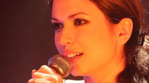 La niçoise Lucie Bernardoni absente de Danse avec les Stars : accusée de violences sur sa fille, elle a des ennuis avec la justice La niçoise Lucie Bernardoni absente de Danse avec les Stars : accusée de violences sur sa fille, elle a des ennuis avec la justice