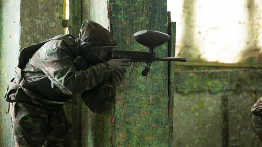 Nice : il se cache chez lui après avoir menacé son ex-compagne avec un airsoft et se fait arrêter Nice : il se cache chez lui après avoir menacé son ex-compagne avec un airsoft et se fait arrêter