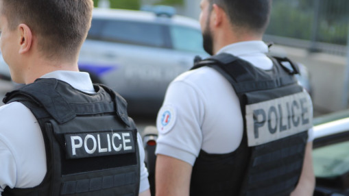 Un homme retranché dans une villa interpellé à Nice Un homme retranché dans une villa interpellé à Nice
