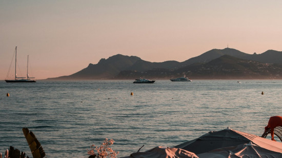 Collision de bateaux dans la baie de Cannes : les recherches arr&ecirc;t&eacute;es apr&egrave;s la disparition d&rsquo;un jeune homme