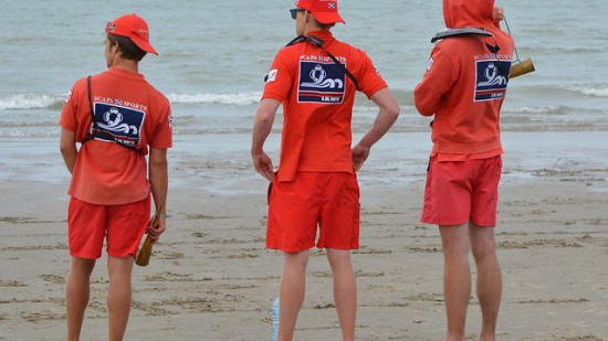 Deux sauveteurs agressés sur une plage à Nice Deux sauveteurs agressés sur une plage à Nice