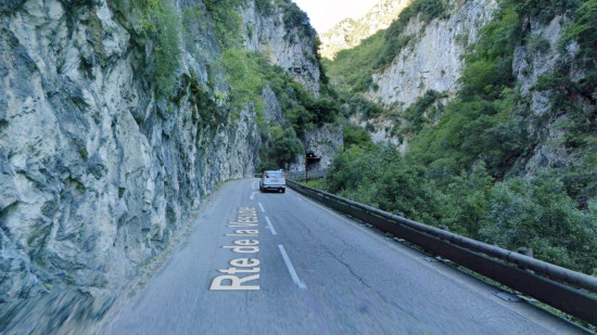 &Eacute;boulement &agrave; Utelle : la RM 2565 coup&eacute;e avant le tunnel des Portes de la V&eacute;subie