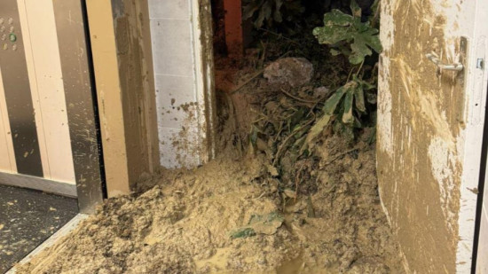 Éboulement nocturne à Nice : un blessé, une vingtaine d'évacuations Éboulement nocturne à Nice : un blessé, une vingtaine d'évacuations