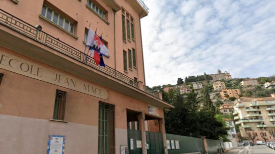 Écoles niçoises : plus de 30 degrés dans les classes, la mairie sous pression Écoles niçoises : plus de 30 degrés dans les classes, la mairie sous pression