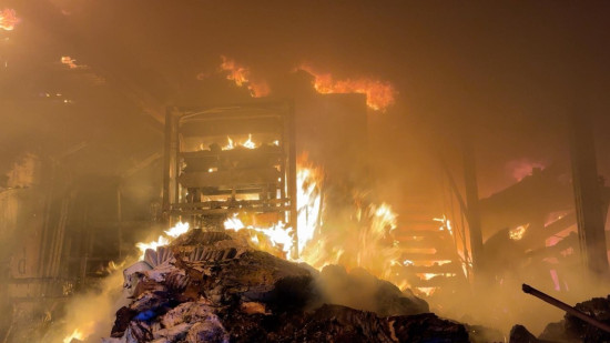 Incendie dans une zone commerciale de Pégomas Incendie dans une zone commerciale de Pégomas