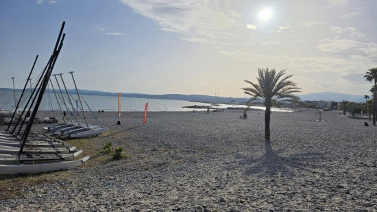La baignade reste interdite à Saint-Laurent-du-Var La baignade reste interdite à Saint-Laurent-du-Var