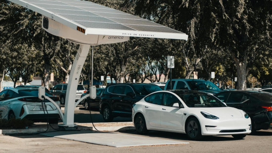 La mobilité électrique en plein développement dans les Alpes-Maritimes