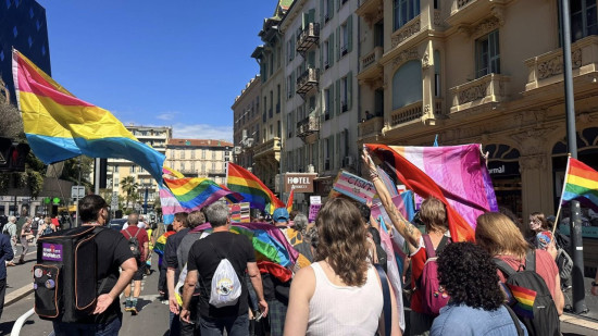 Nice : une marche LGBT+ haute en couleurs contre les discriminations