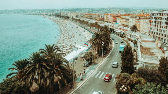 Nice : une plage emblématique de la Promenade des Anglais devant la justice Nice : une plage emblématique de la Promenade des Anglais devant la justice