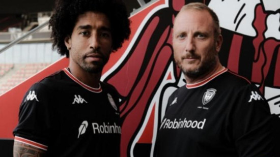 OGC Nice : un maillot “Populaire Sud” pour célébrer les 40 ans du mouvement ultra