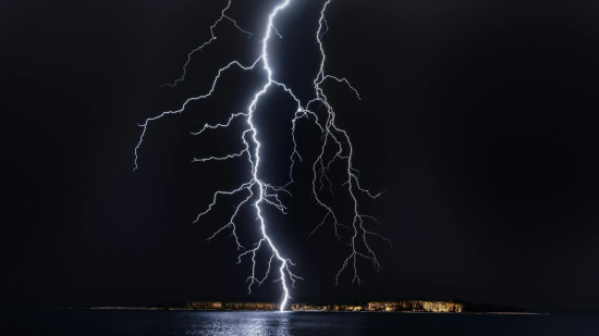Orages et vents forts : les Alpes-Maritimes en vigilance jaune ce jeudi