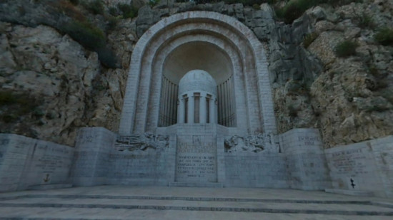 Rassemblement d’ultradroite devant le Monument aux Morts à Nice