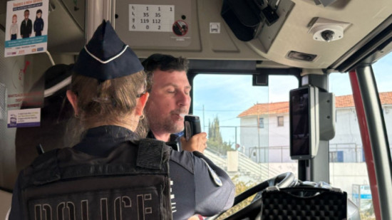 Transports scolaires : un dépistage annuel obligatoire pour les conducteurs de bus dans le Var, les Alpes-Maritimes et les Bouches-du-Rhône Transports scolaires : un dépistage annuel obligatoire pour les conducteurs de bus dans le Var, les Alpes-Maritimes et les Bouches-du-Rhône