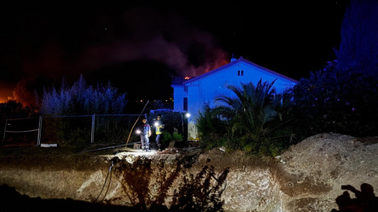 Un incendie de toiture maîtrisé à Mougins