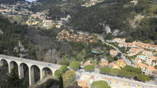 Voyage scolaire : une lyc&eacute;enne de Nevers chute de 20 m&egrave;tres pr&egrave;s de Nice