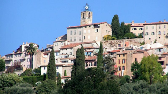 Le clocher de l’église de Châteauneuf-Grasse est en pleine restauration Le clocher de l’église de Châteauneuf-Grasse est en pleine restauration