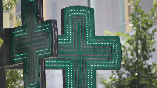 Une pharmacienne poussée en dépression par le harcèlement d’un toxicomane à Nice