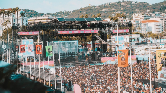 Les plages électroniques reviennent faire trembler la Croisette à Cannes Les plages électroniques reviennent faire trembler la Croisette à Cannes