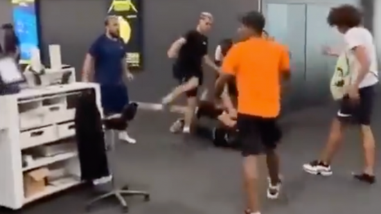 Nice : les images hallucinantes de la bagarre générale au Pathé Lingostière Nice : les images hallucinantes de la bagarre générale au Pathé Lingostière