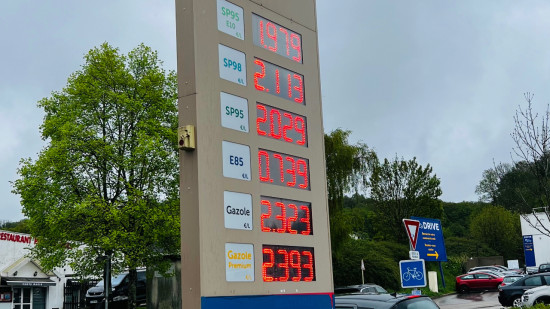 Alpes-Maritimes : la hausse du carburant frappe les habitants des vall&eacute;es