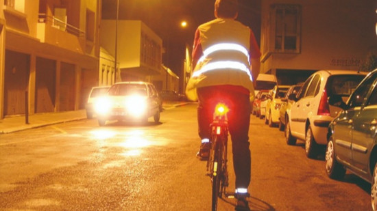 Cycliste, Brillez ! C'est le moment de faire attention à votre éclairage