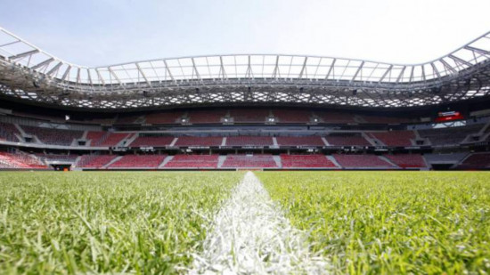 Ligue 1 : brulée, la pelouse de l'Allianz Riviera inquiète Ligue 1 : brulée, la pelouse de l'Allianz Riviera inquiète