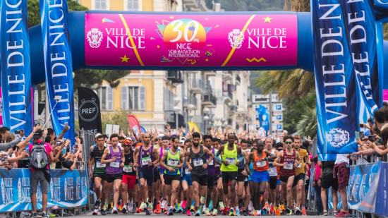 Plus de 5 000 participants ont dompté le semi-marathon de Nice Plus de 5 000 participants ont dompté le semi-marathon de Nice