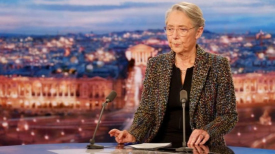 Retraites : l'utilisation du 49-3 pourrait servir le RN Retraites : l'utilisation du 49-3 pourrait servir le RN