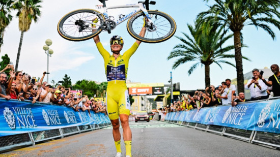 Tour de France Femmes : imp&eacute;riale &agrave; Nice, Demi Vollering d&eacute;croche son deuxi&egrave;me sacre