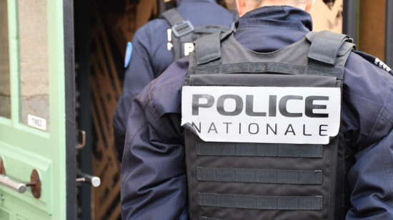 Une m&egrave;re tu&eacute;e &agrave; coups de marteau dans son appartement &agrave; Nice, son fils de 13 ans plac&eacute; en garde &agrave; vue