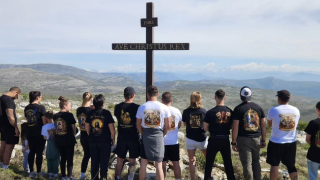 Alpes-Maritimes : une nouvelle croix g&eacute;ante revendiqu&eacute;e par un groupuscule d&rsquo;extr&ecirc;me droite