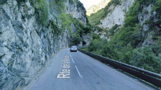 &Eacute;boulement &agrave; Utelle : la RM 2565 coup&eacute;e avant le tunnel des Portes de la V&eacute;subie