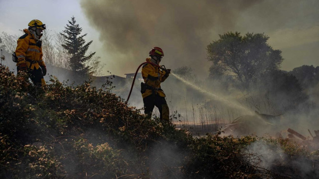 Incendie dans le Var: des pompiers des Alpes-Maritimes envoy&eacute;s en renfort