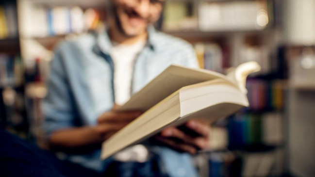 Les mots de 2025 selon le Petit Robert : qu’en pensent les Niçois ?