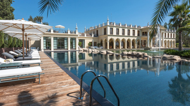 À Cannes, un palais extravagant avec héliport et lac privé vendu 105 millions d’euros après 40 ans de saga À Cannes, un palais extravagant avec héliport et lac privé vendu 105 millions d’euros après 40 ans de saga