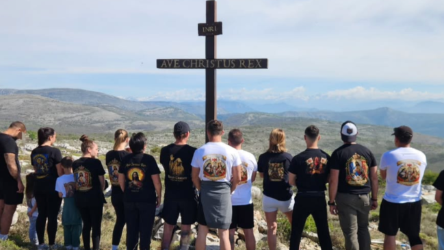 Croix install&eacute;e dans les Alpes-Maritimes : plainte annonc&eacute;e et nouvelle installation d&eacute;j&agrave; en pr&eacute;paration