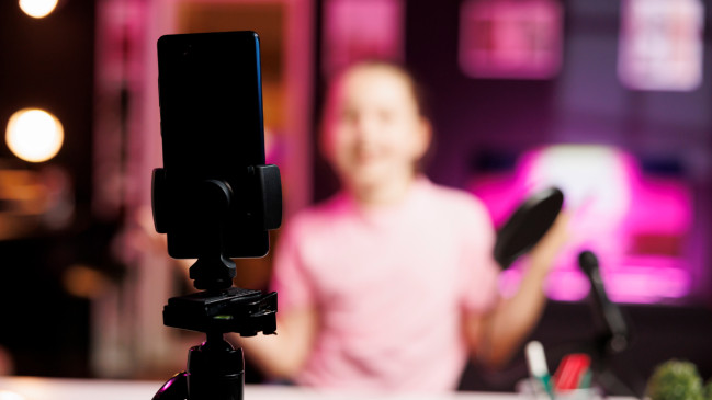 Il proposait de l'argent à des adolescentes sur TikTok et Instagram, quatre ans de prison prononcés à Grasse Il proposait de l'argent à des adolescentes sur TikTok et Instagram, quatre ans de prison prononcés à Grasse
