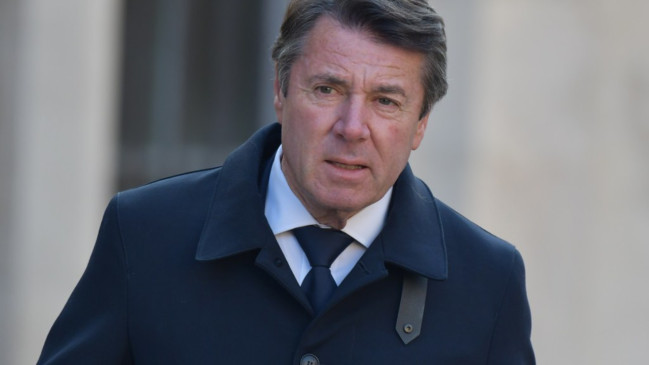 Nice : Christian Estrosi porte à son tour plainte contre le rappeur Boro700 après un morceau visant aussi Éric Ciotti Nice : Christian Estrosi porte à son tour plainte contre le rappeur Boro700 après un morceau visant aussi Éric Ciotti