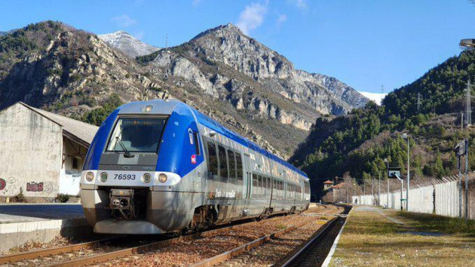 Accident mortel entre un train et un poids lourd &agrave; Saint-Rapha&euml;l