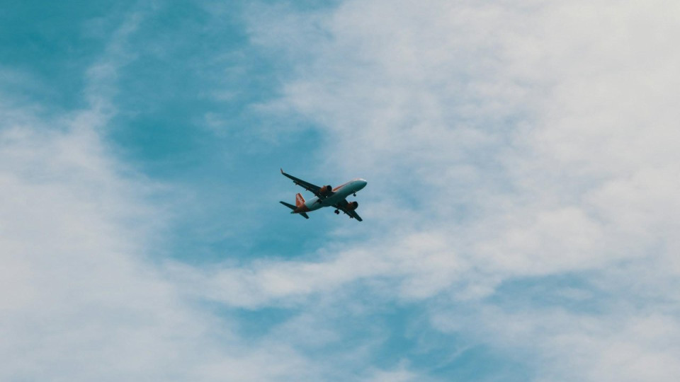 Antibes : une pétition contre le vacarme des avions de Nice