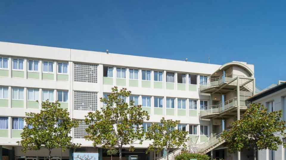 Attaque au couteau au lycée horticole d’Antibes : deux blessés, l’assaillant interpellé Attaque au couteau au lycée horticole d’Antibes : deux blessés, l’assaillant interpellé