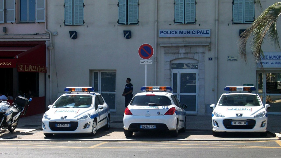 Cannes : sept voleurs de montres de luxe arrêtés grâce à une opération conjointe des polices