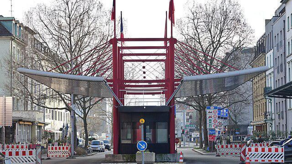 Fronti&egrave;re sous surveillance avec 7 600 interpellations depuis janvier