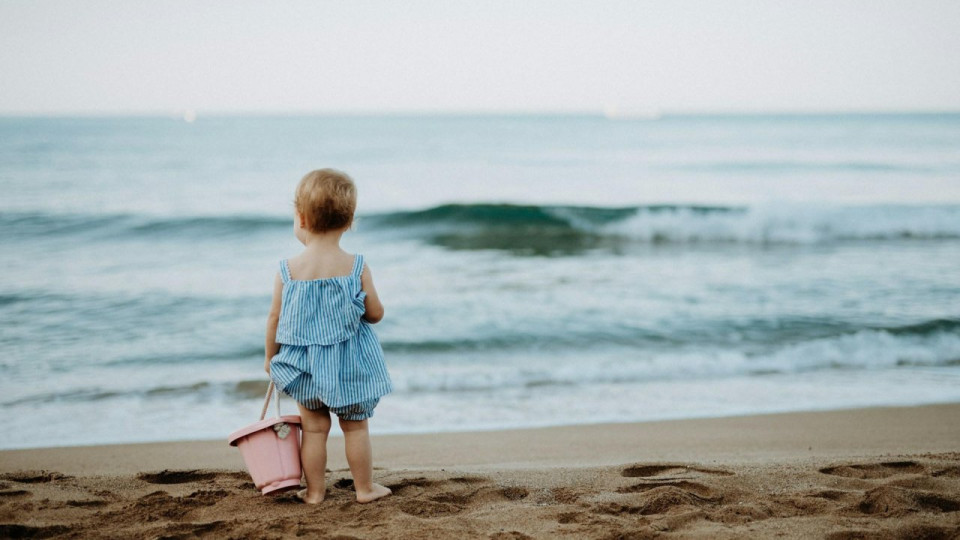 Moins de bébés, plus de seniors : la démographie en chute en Paca