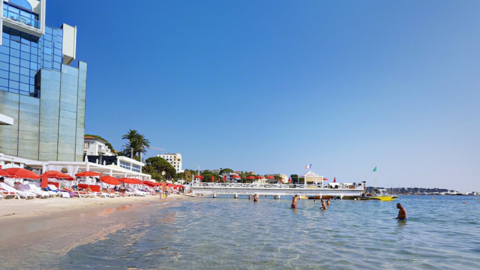 Noyade mortelle &agrave; Juan-les-Pins : un homme de 75 ans d&eacute;c&egrave;de malgr&eacute; l&rsquo;intervention des secours