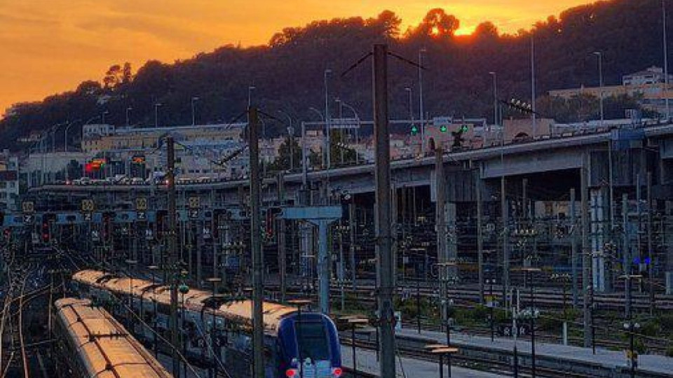 Un train de nuit entre Rome et Marseille en passant par la C&ocirc;te d'Azur