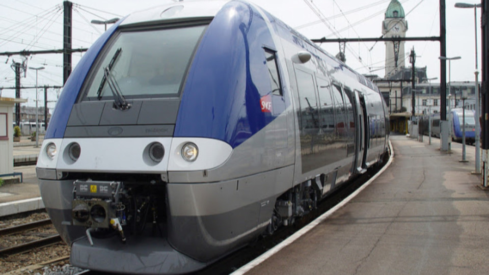 Un homme retrouvé mort sur le toit d’un train en flammes Un homme retrouvé mort sur le toit d’un train en flammes