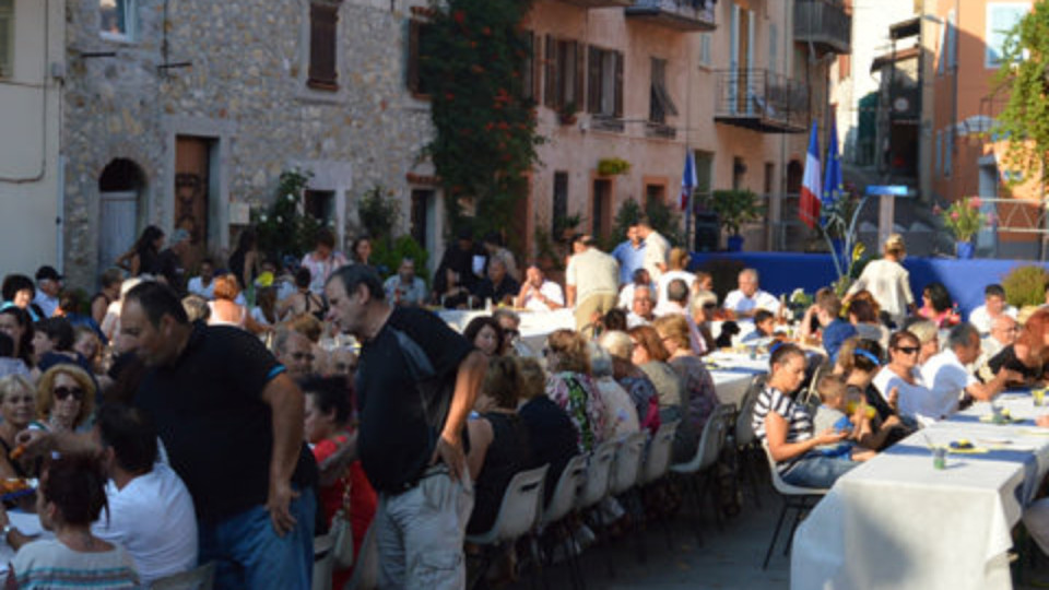 La ville de Drap s’habille de bleu pour la lutte contre le cancer colorectal